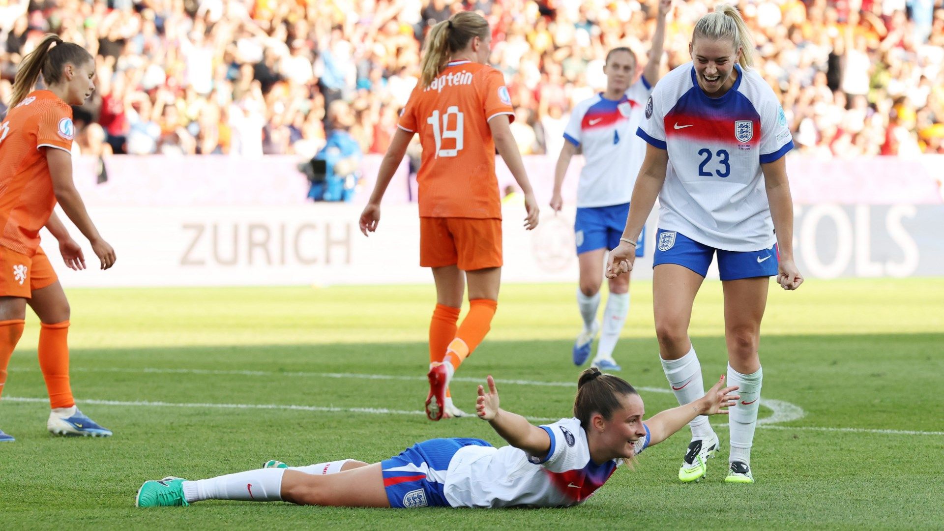 Alessia Russo Ella Toone England Women 2025