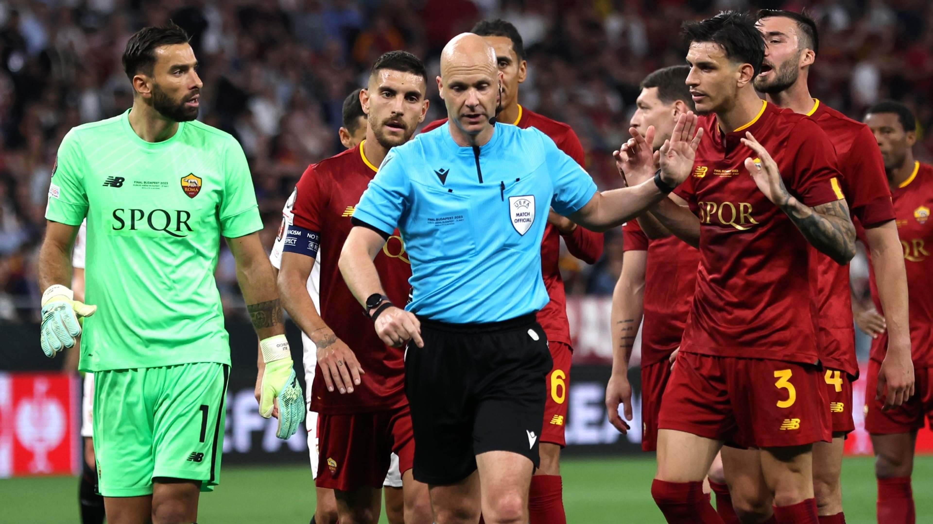 Anthony Taylor Roma Europa League final 2023