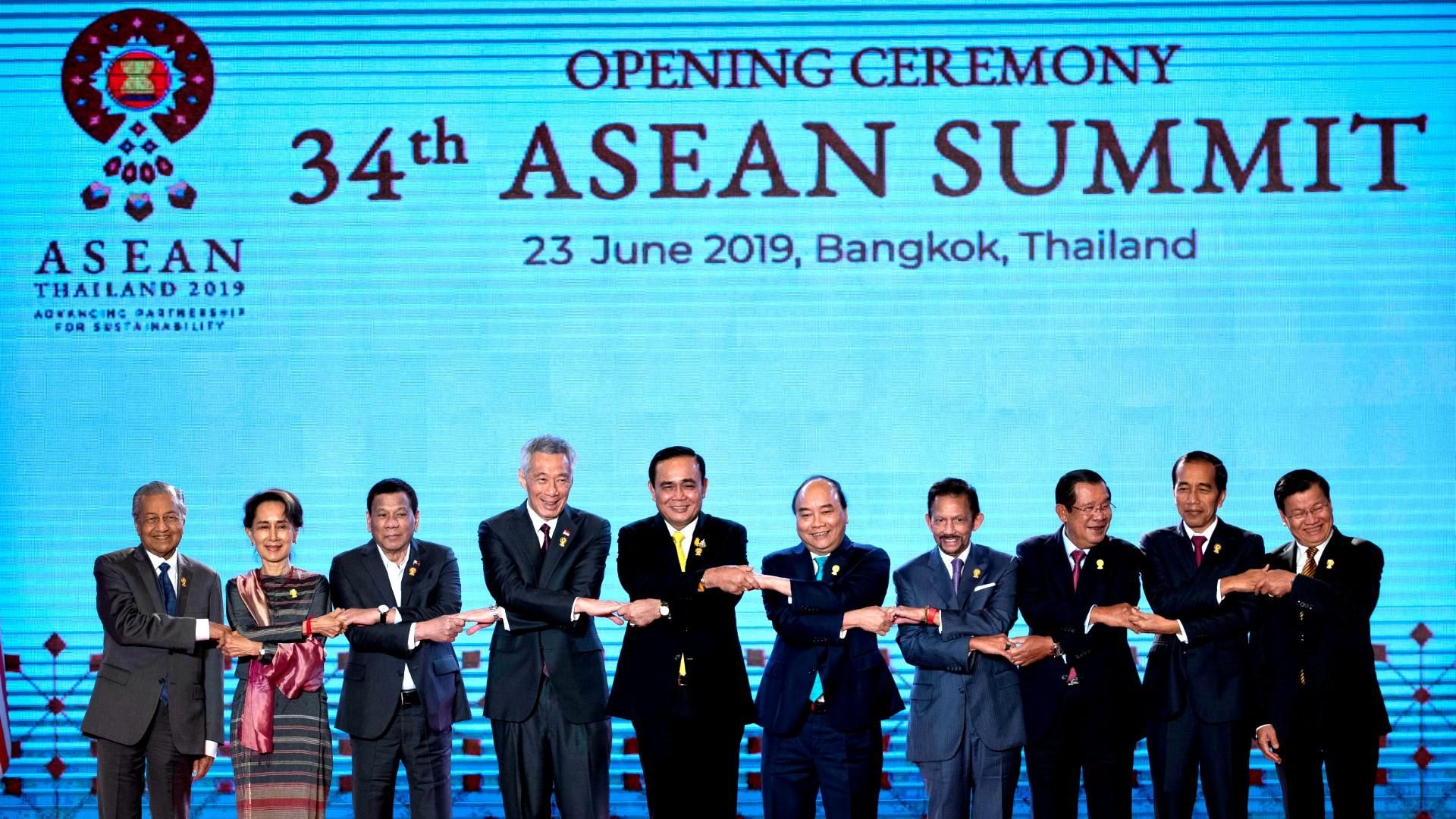 Nguyen Xuan Phuc Vietnam ASEAN Summit