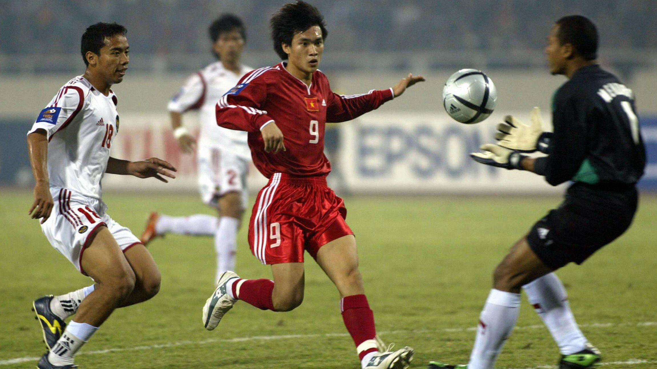 Le Cong Vinh - Vietnam & Hendro Kartiko - Indonesia Tiger Cup 2004