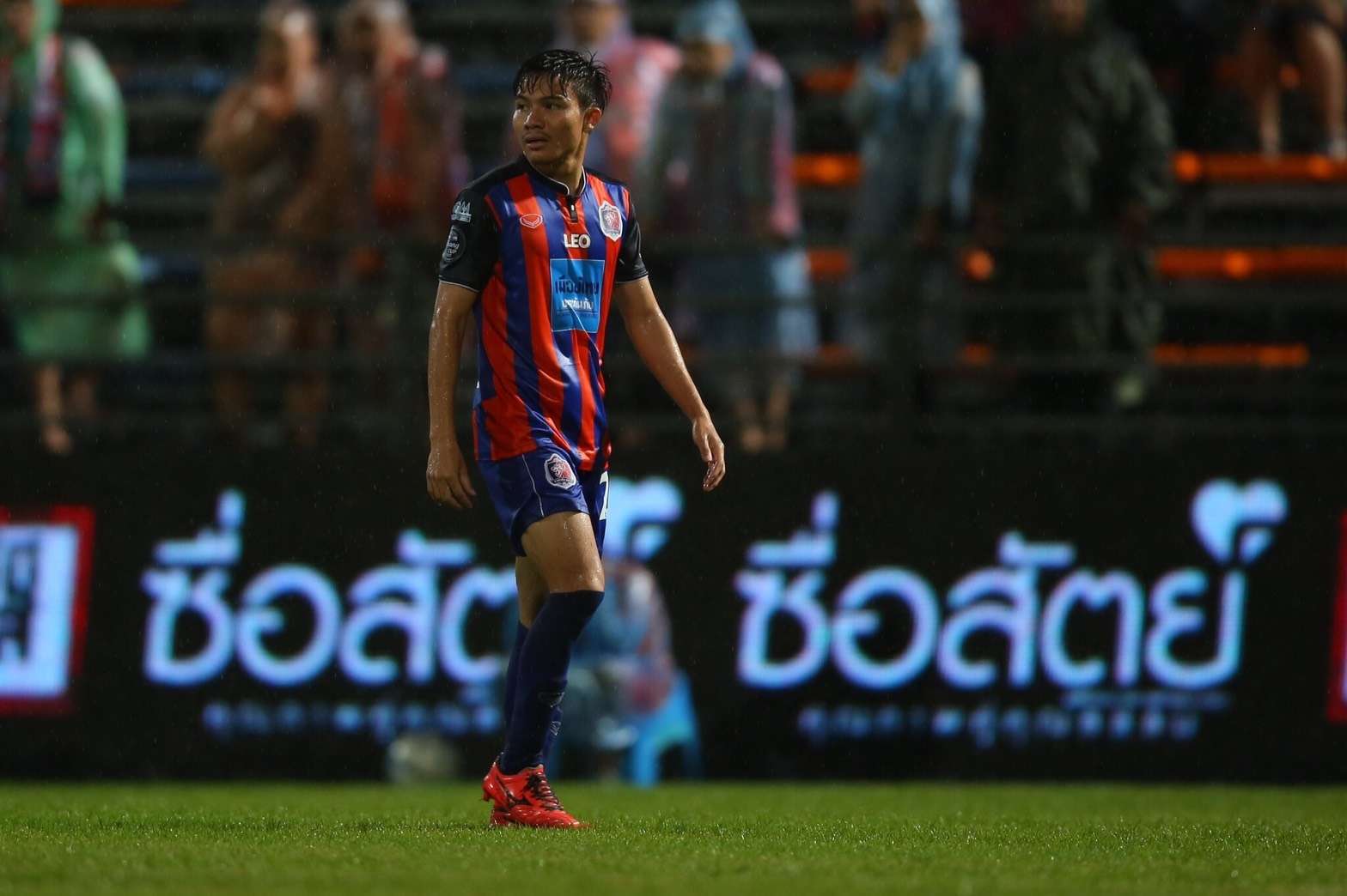 ภิญโญ อินพินิจ