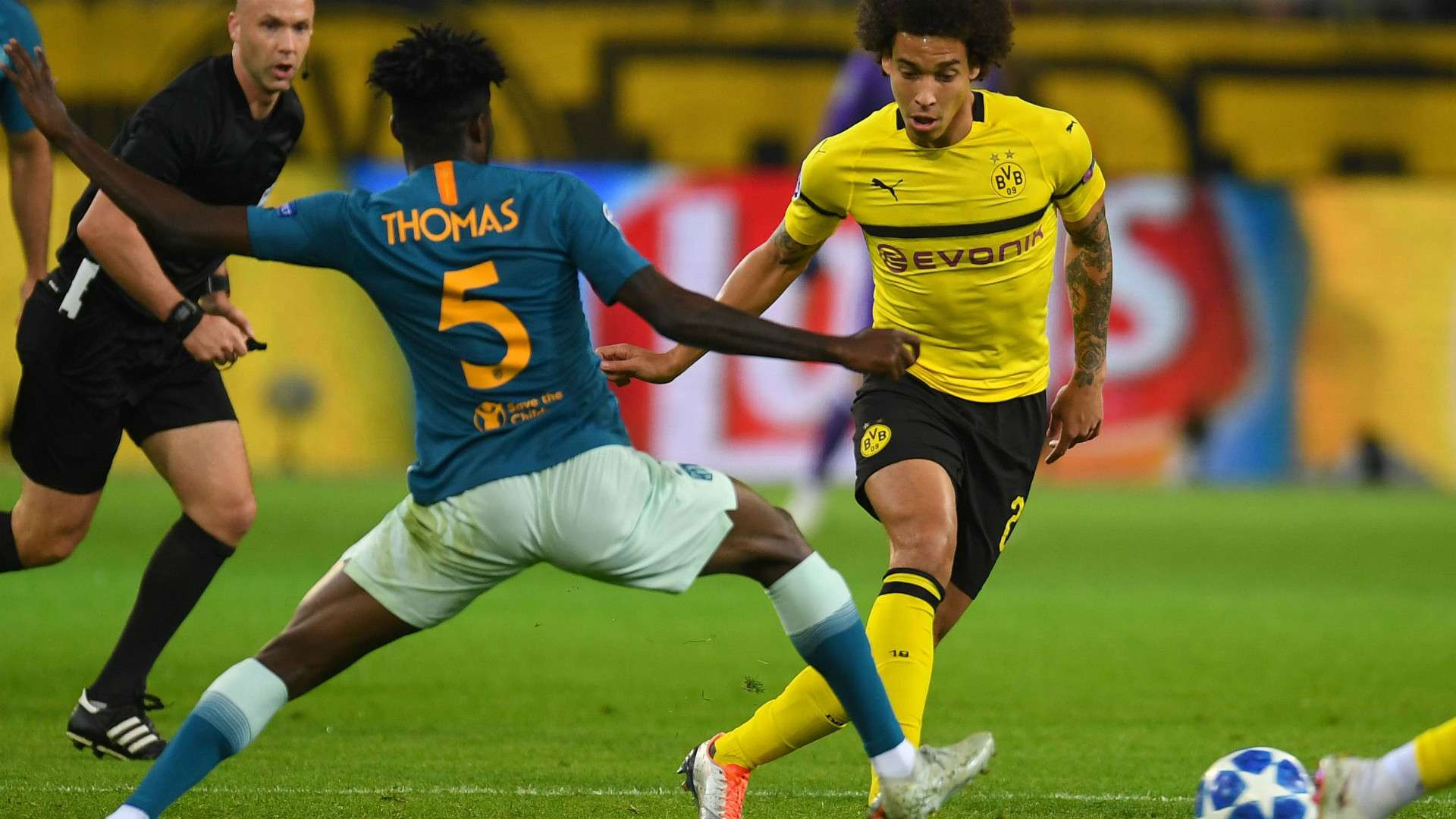 AXEL WITSEL BORUSSIA DORTMUND UEFA CHAMPIONS LEAGUE 24102018