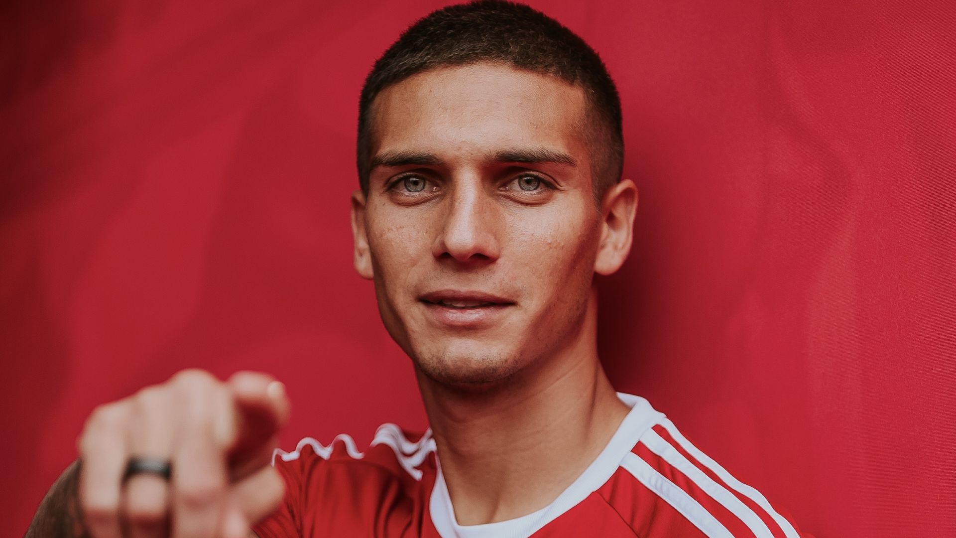 nicolas dominguez nottingham forest 01092023
