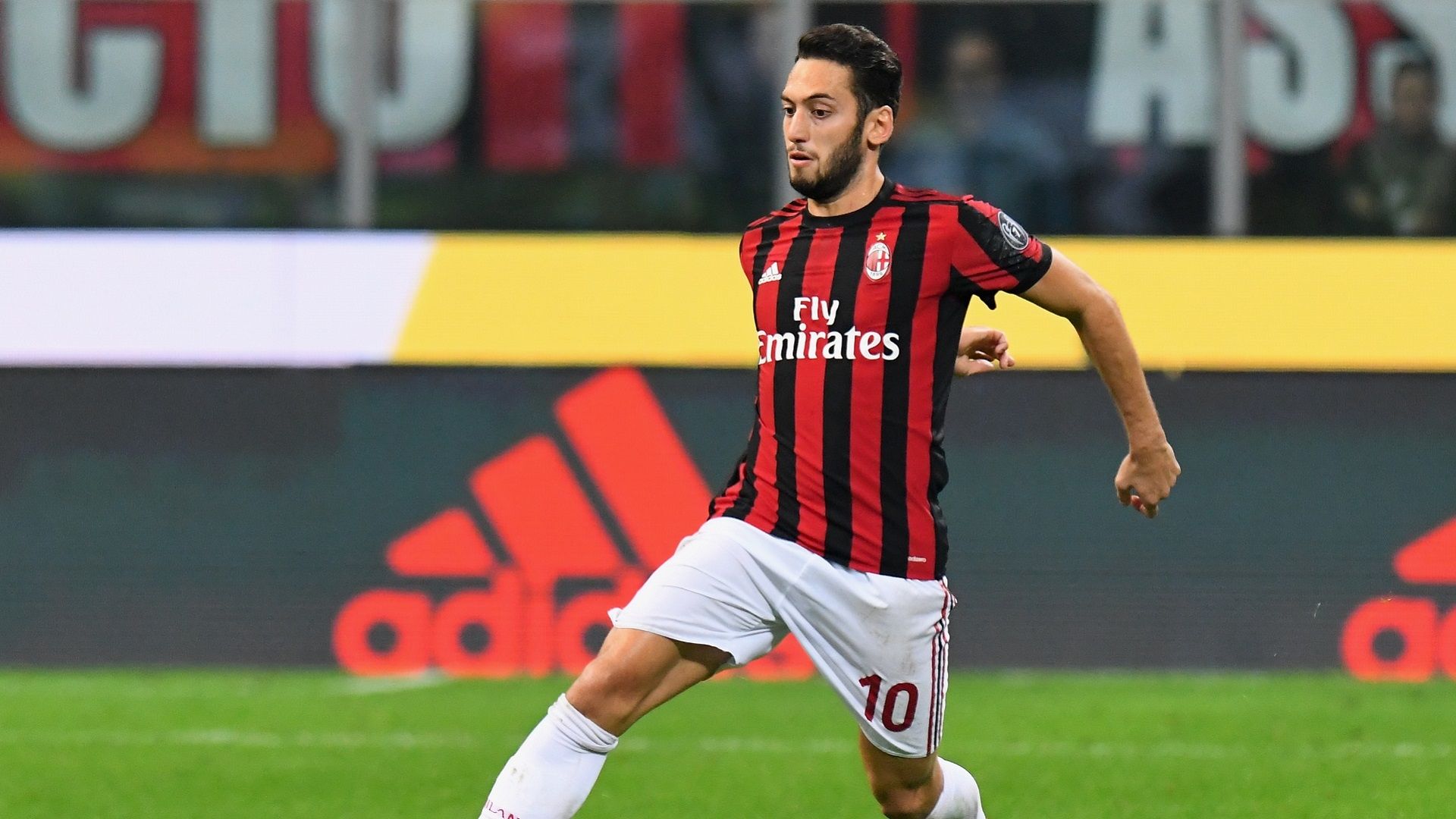 2017-12-26 Hakan Calhanoglu Milan
