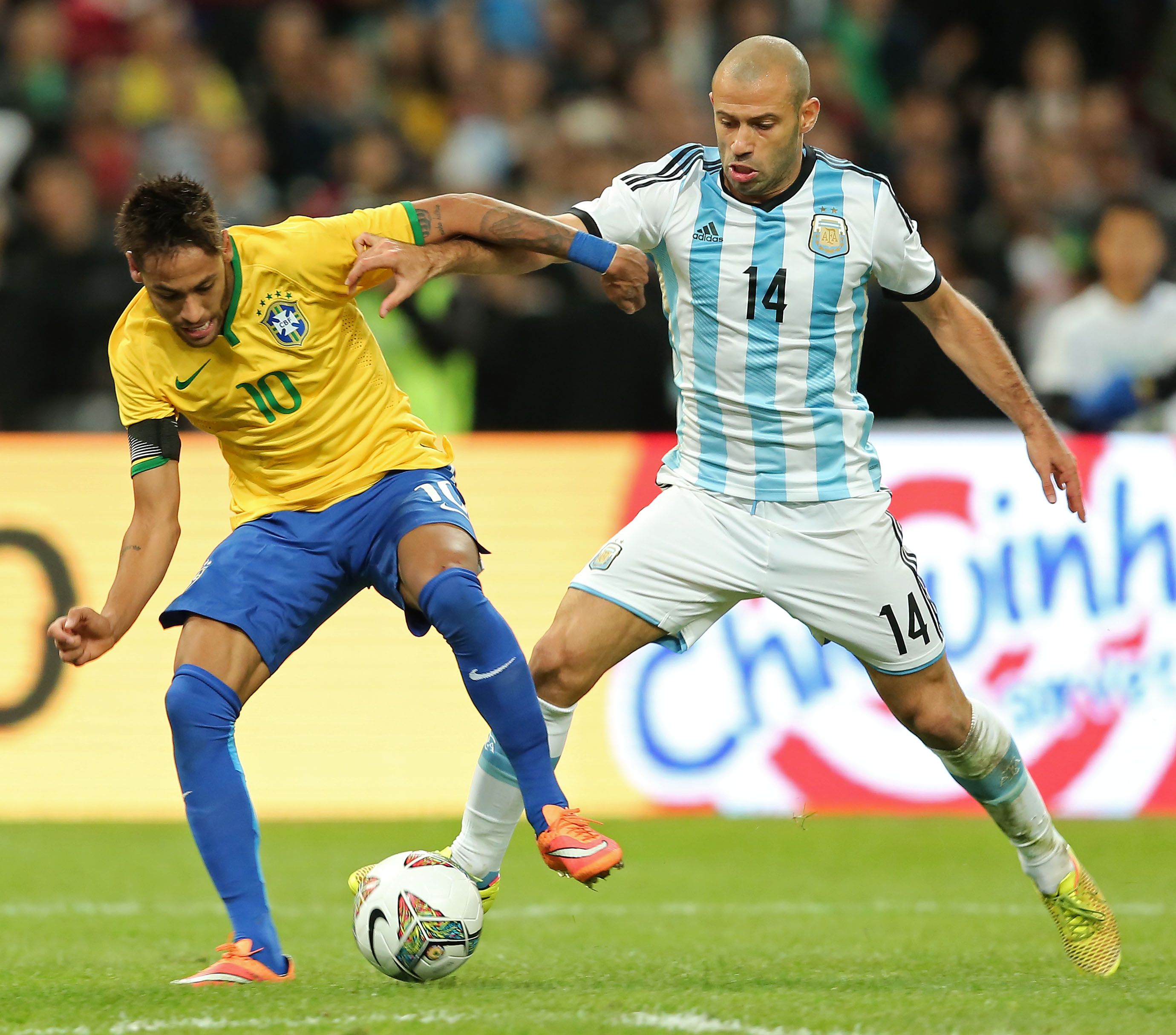 Neymar Mascherano Brazil Argentina 111014