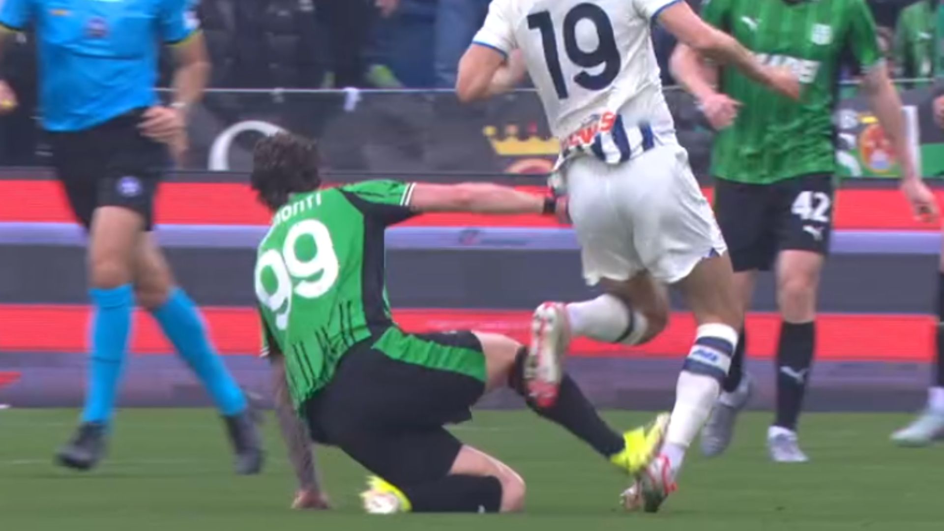 Pinamonti red card Sassuolo Atalanta 01032026