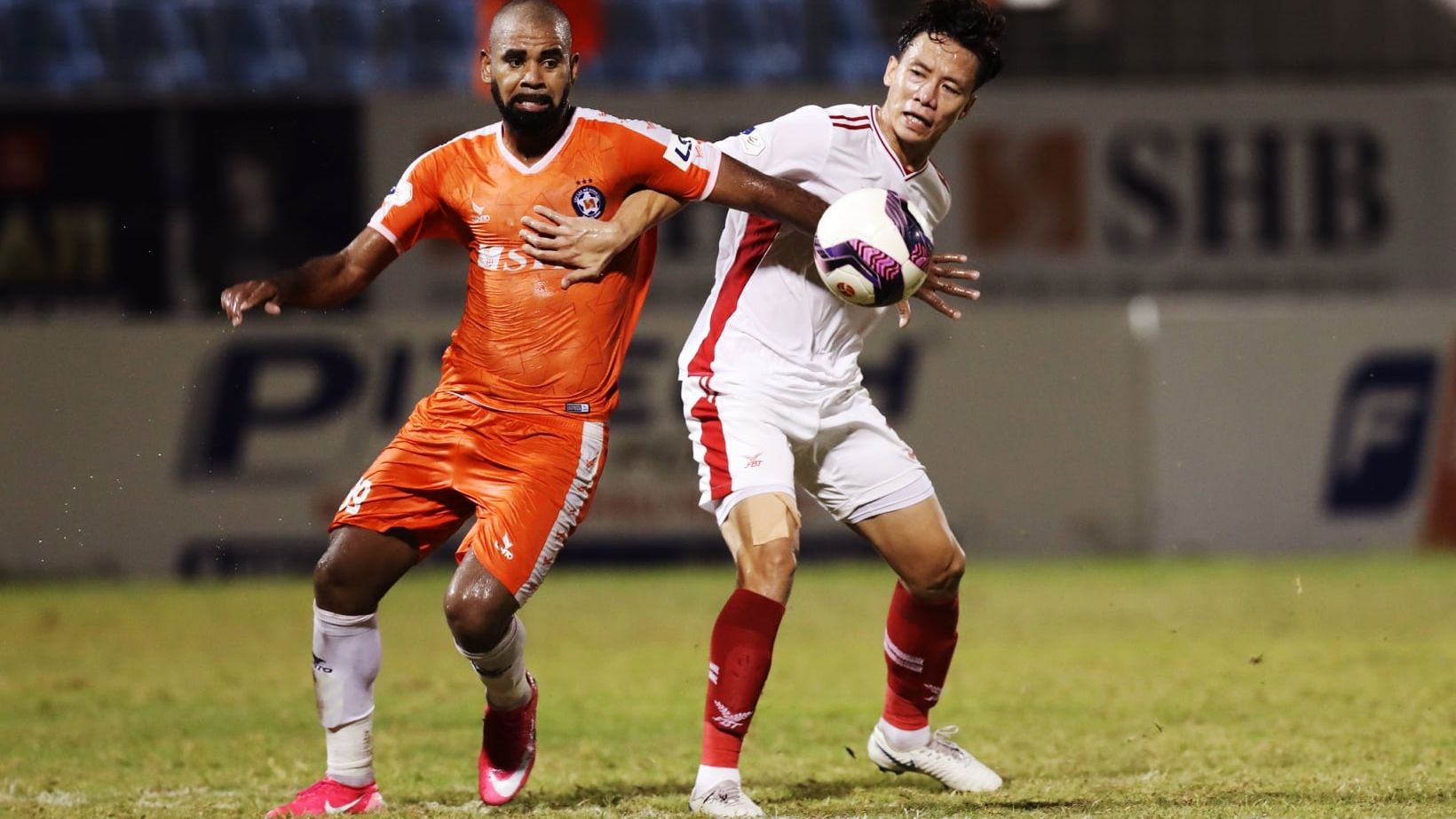 Claudecir Que Ngoc Hai SHB Da Nang vs Viettel 2021 V.League