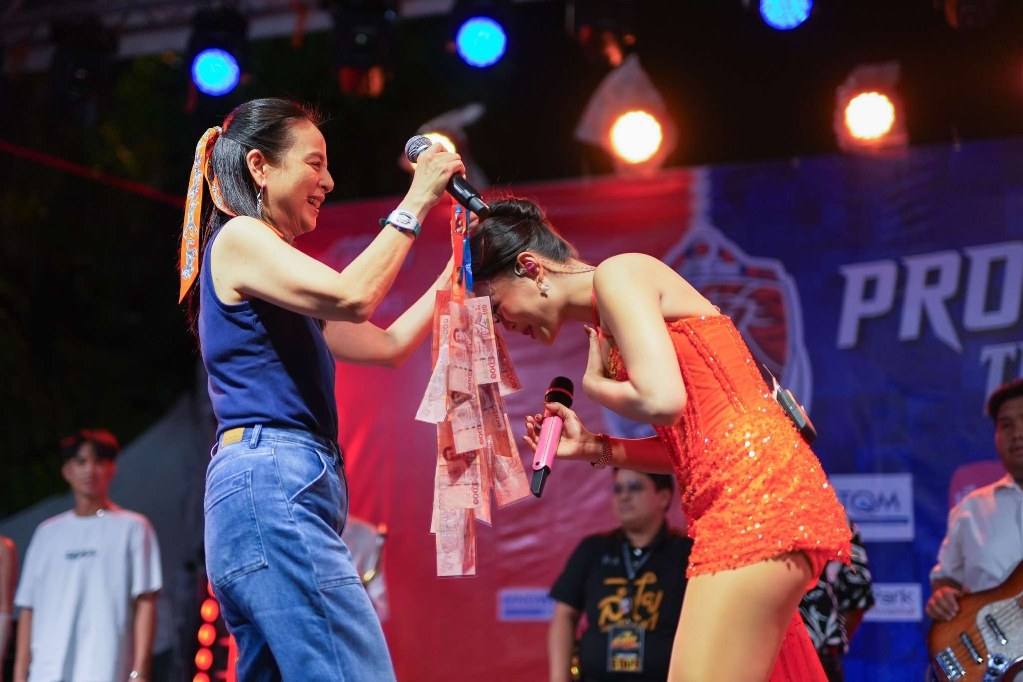 นวลพรรณ ล่ำซำ, ลำไย ไหทองคำ