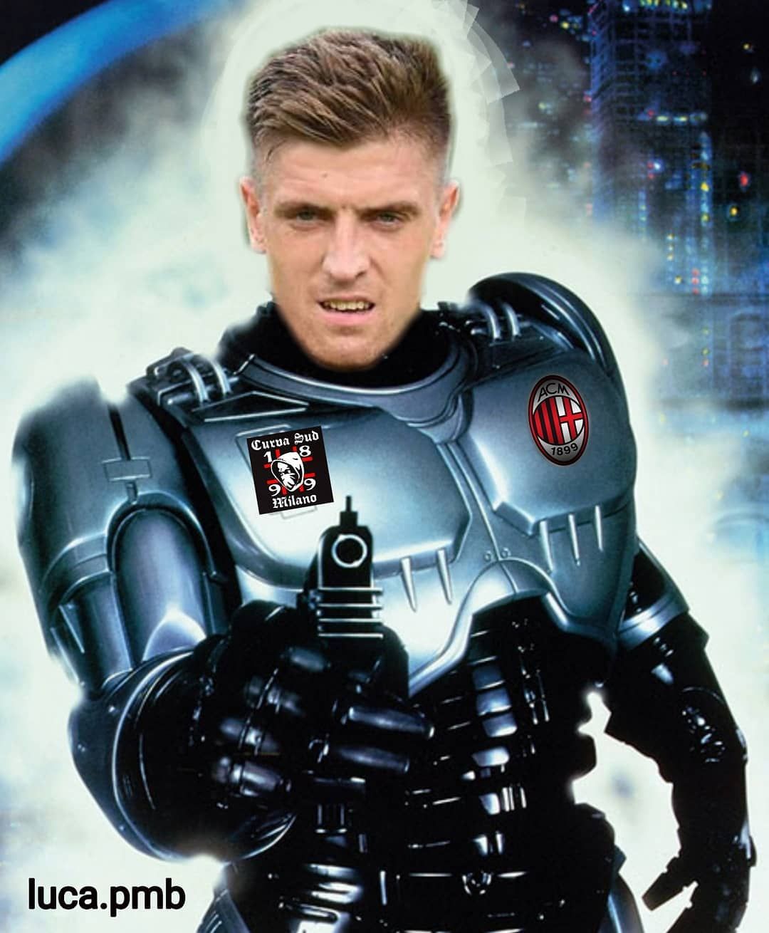 pistol robocop piatek