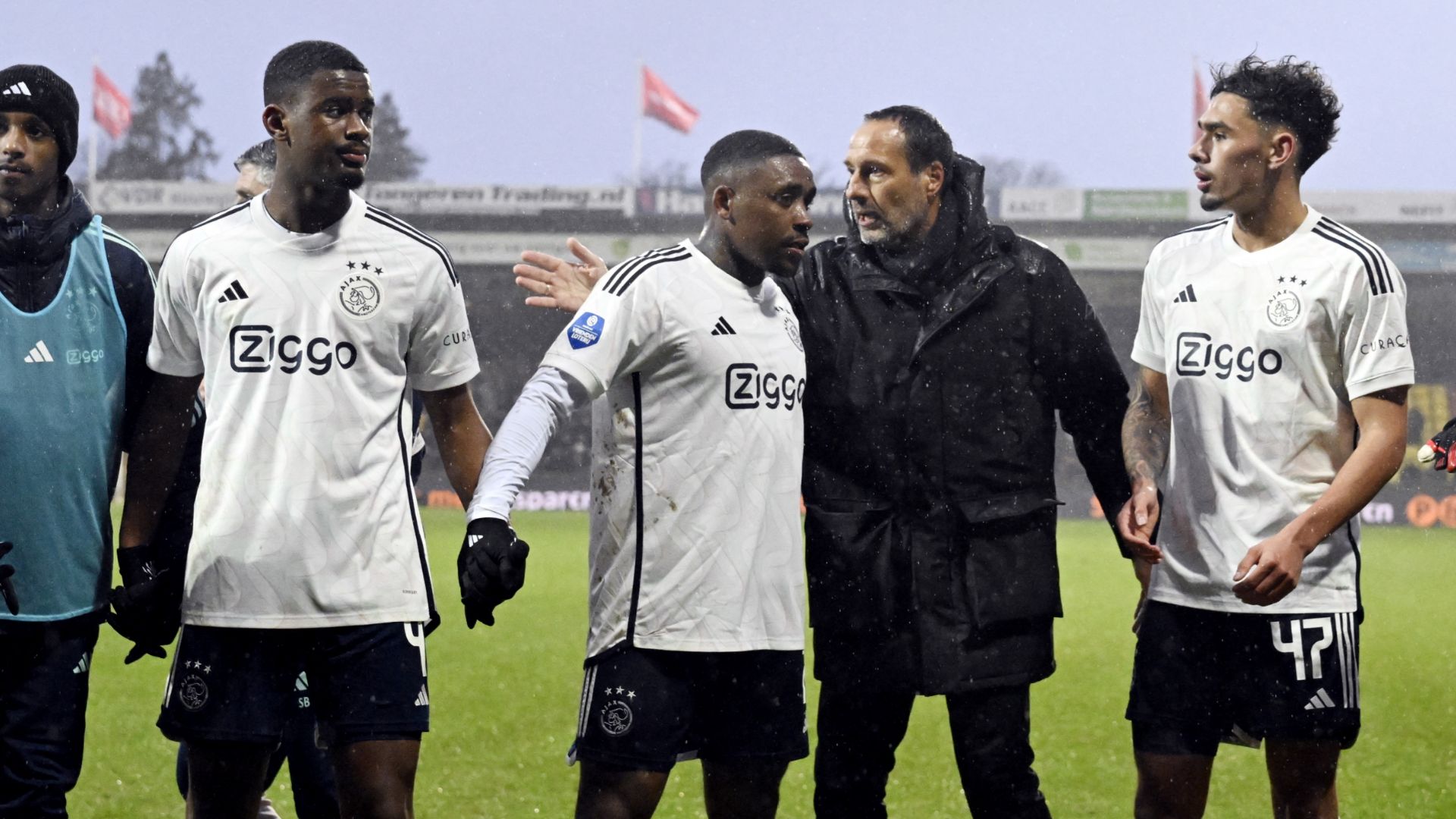 Jorrel Hato Steven Bergwijn Ajax 2023-24