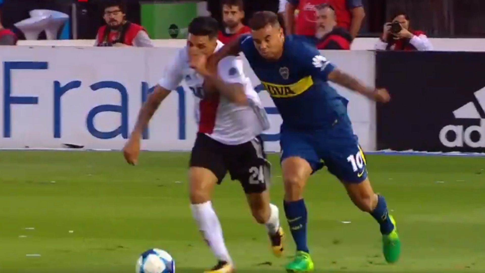 Video Expulsion Cardona 05112017