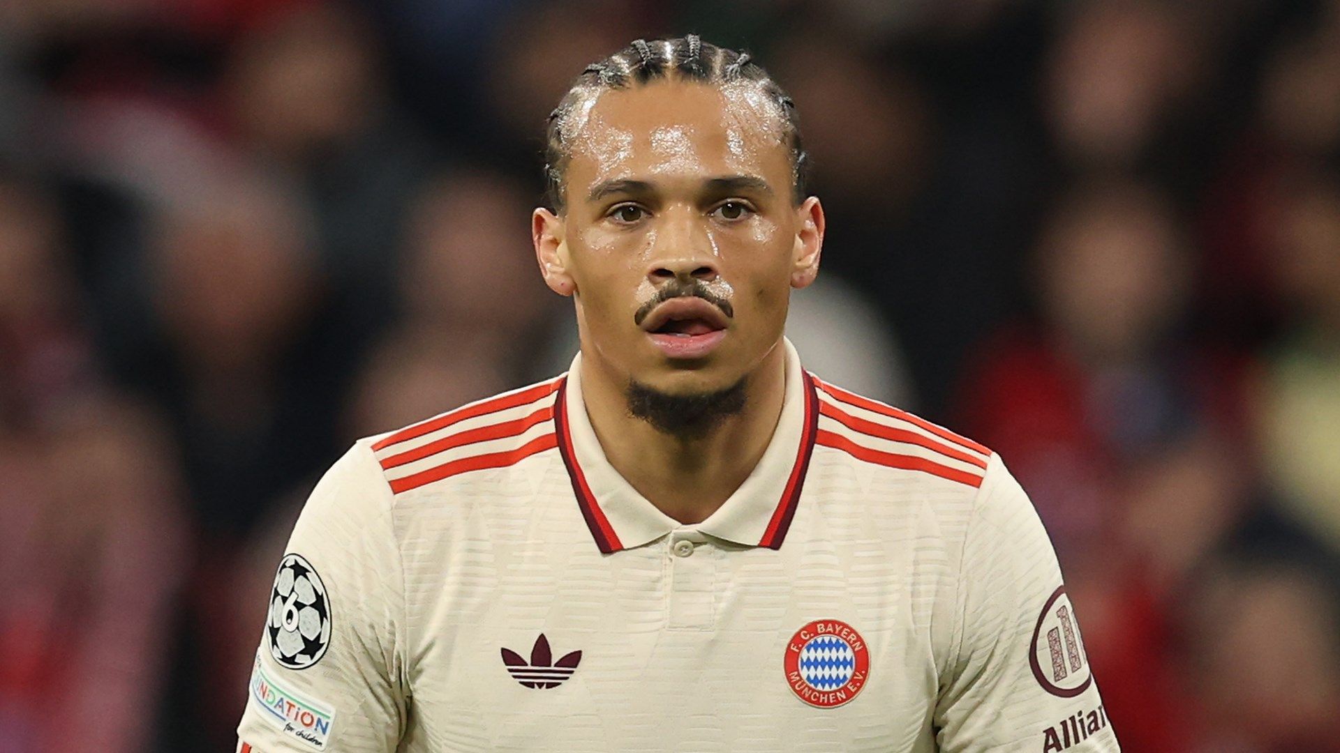 Knickt er ein? Saudi-arabischer Klub will Leroy Sané vom FC Bayern München wohl mit riesigem Gehalt von Transfer überzeugen