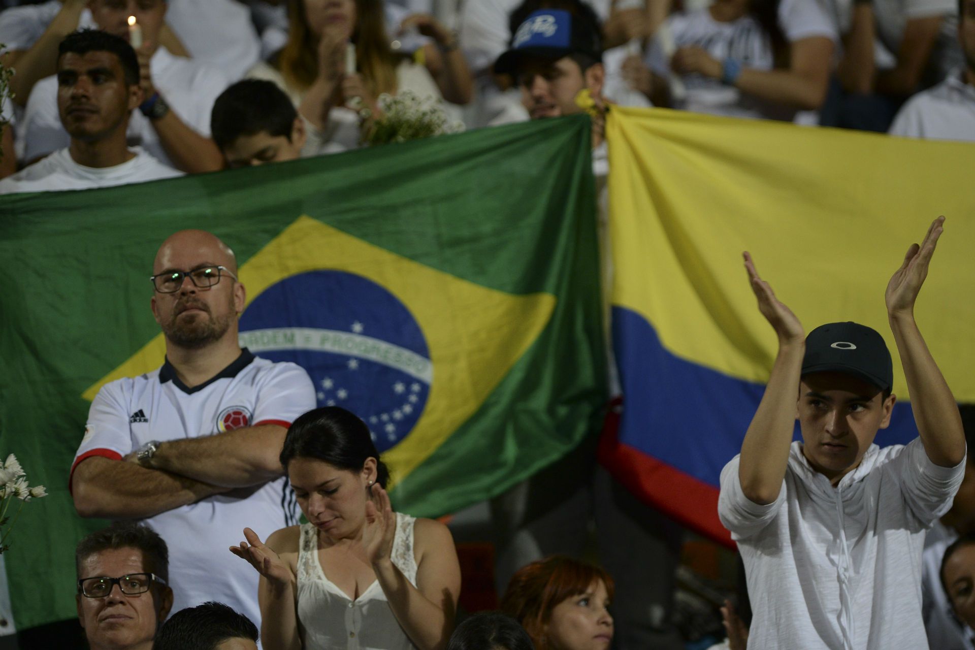 Chapecoense tribute Colombia 30112016