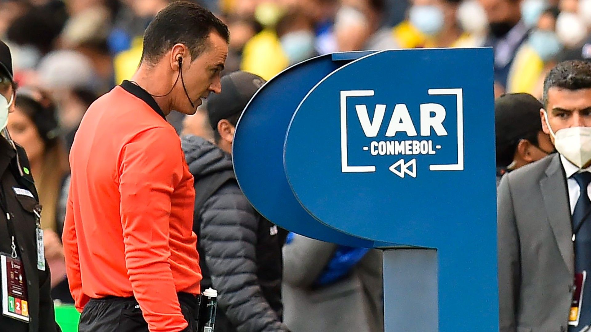 Wilmar Roldan árbitro durante Equador x Brasil 27 01 2022