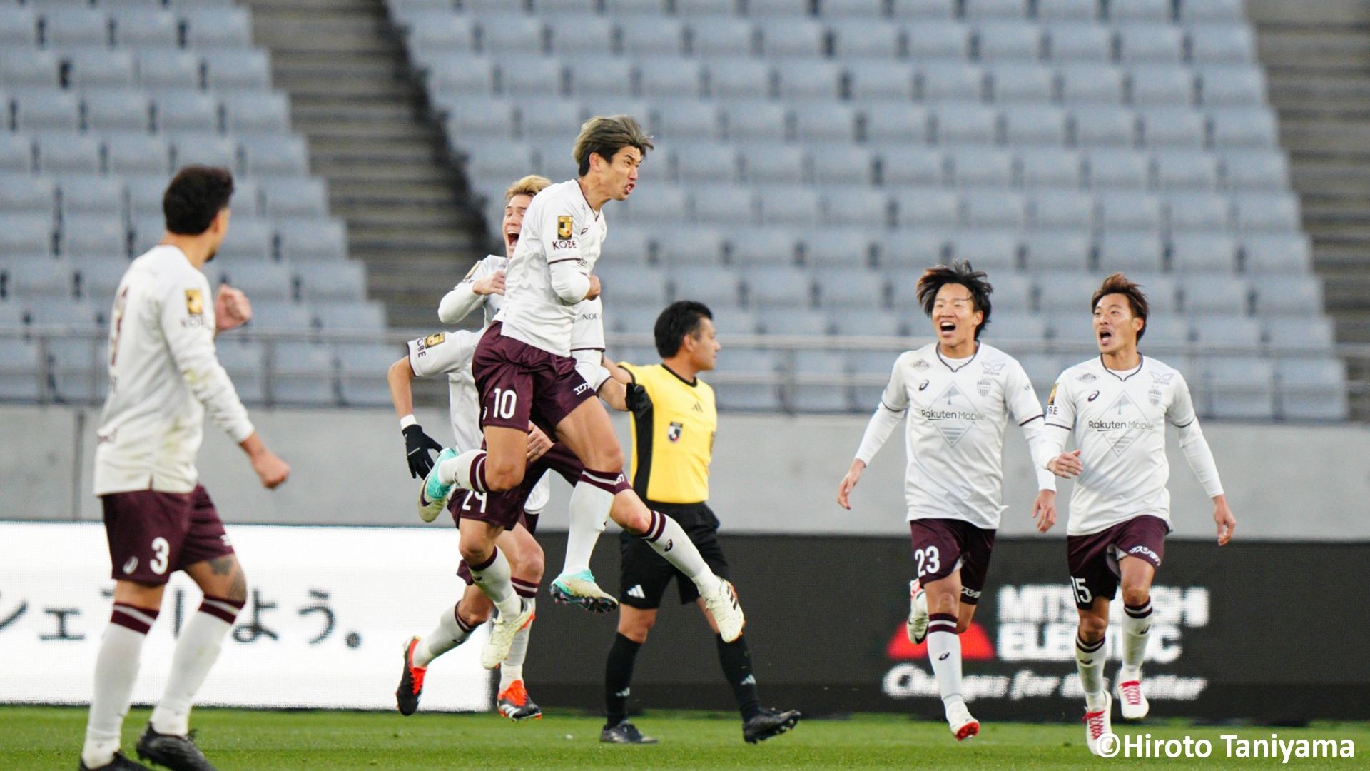 大迫勇也が直接FKで決勝弾！ ヴィッセル神戸がFC東京に逆転勝利