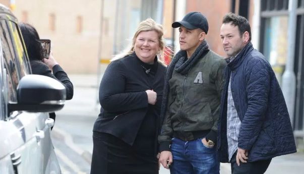 300318 Alexis Sánchez parking ticket