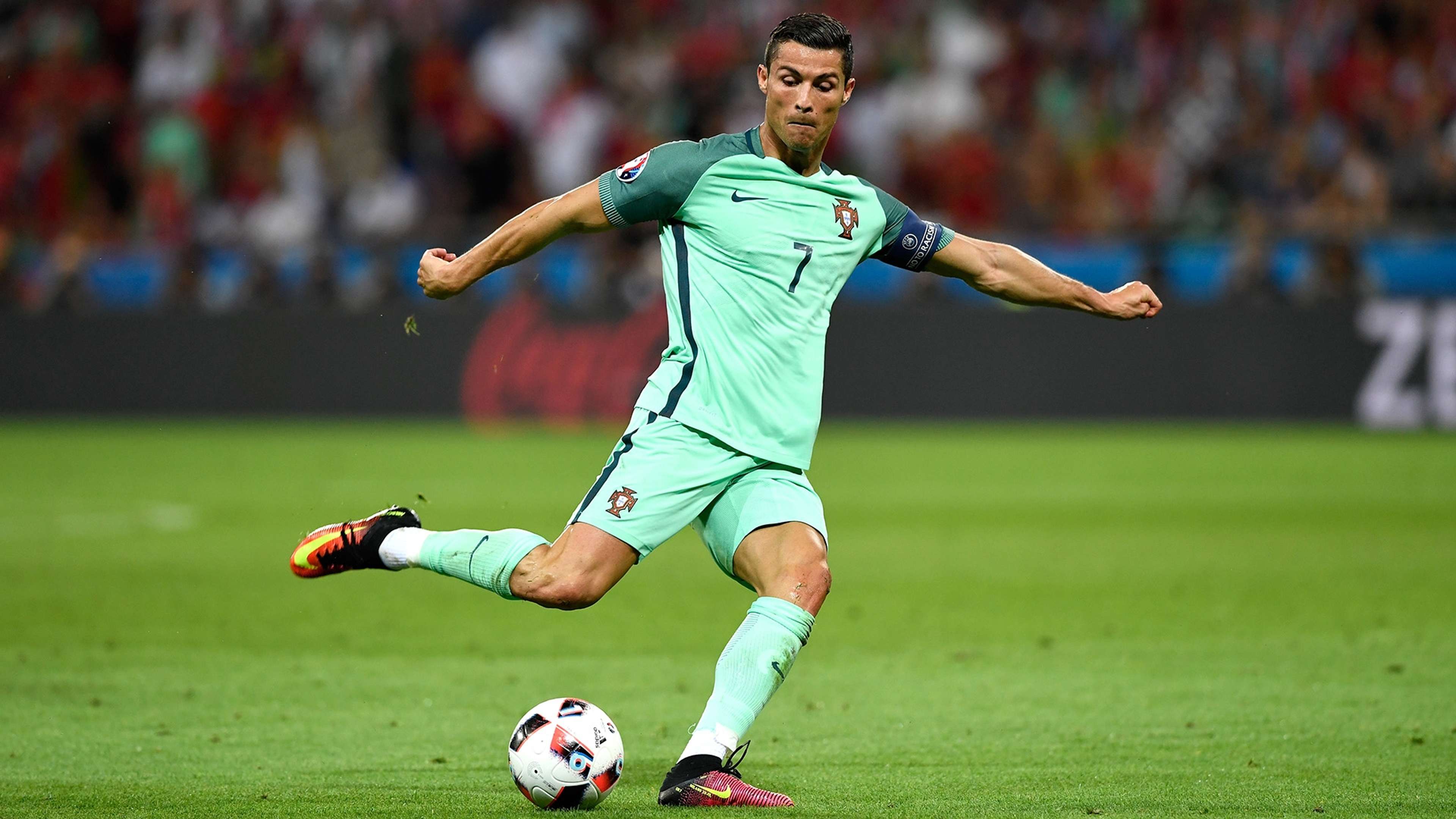 Cristiano Ronaldo Portugal Wales Euro 2016 06072016