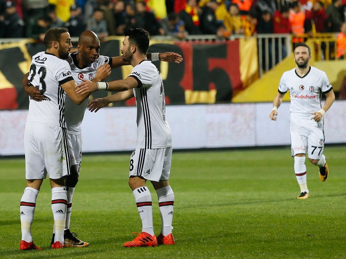 Ryan Babel Cenk Tosun Tolgay Arslan Goztepe Besiktas 11/05/17