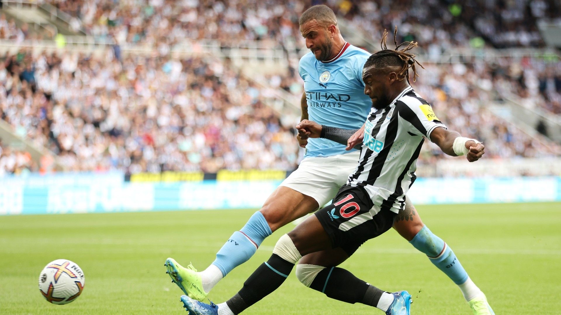 Saint-Maximin vs City 2022-23