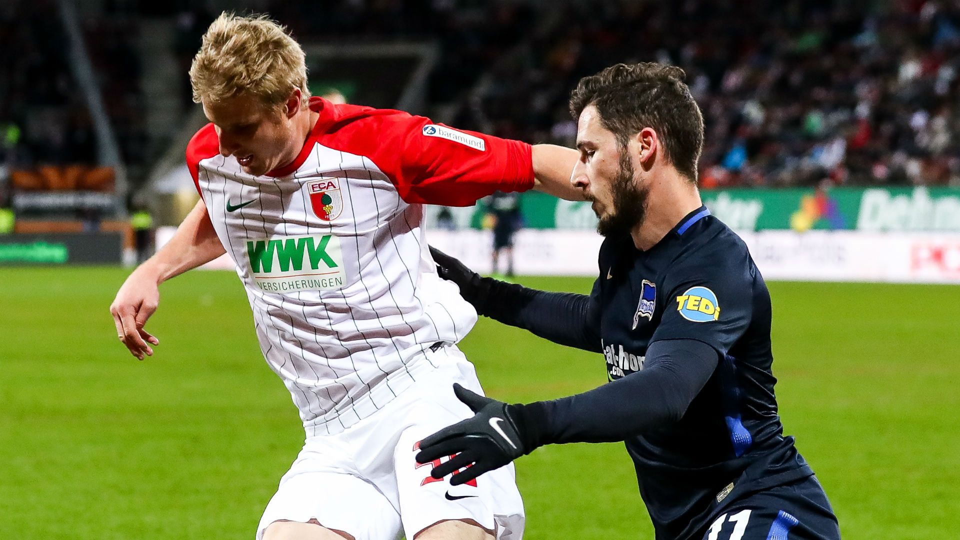 Martin Hinteregger Matthew Leckie Augsburg Hertha Berlin