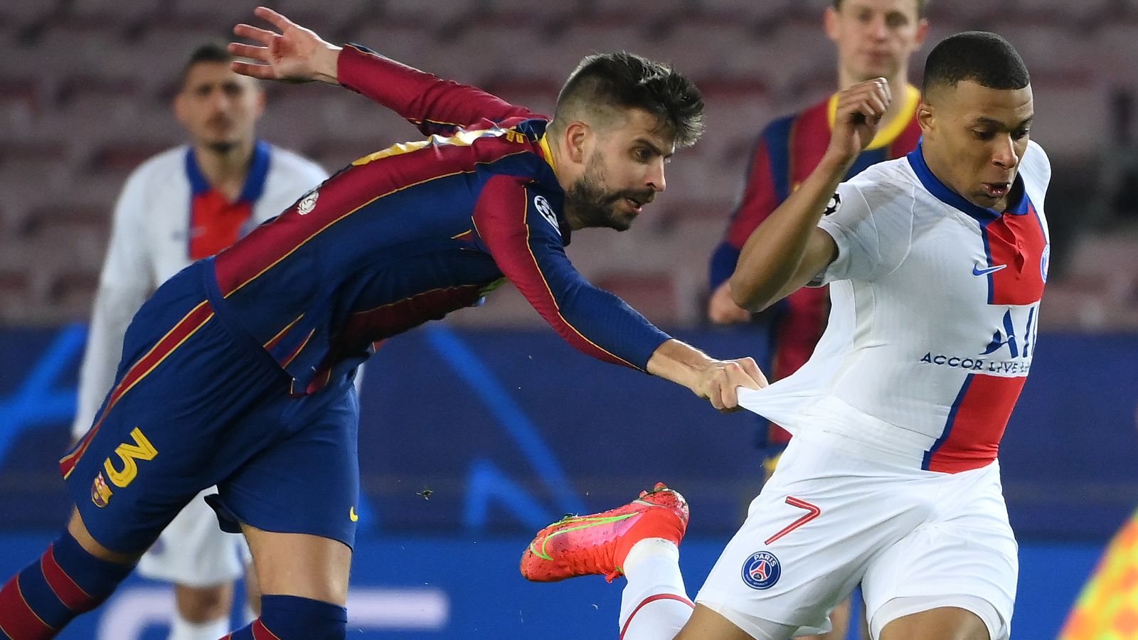 Mbappé Piqué Barcelona PSG Champions League