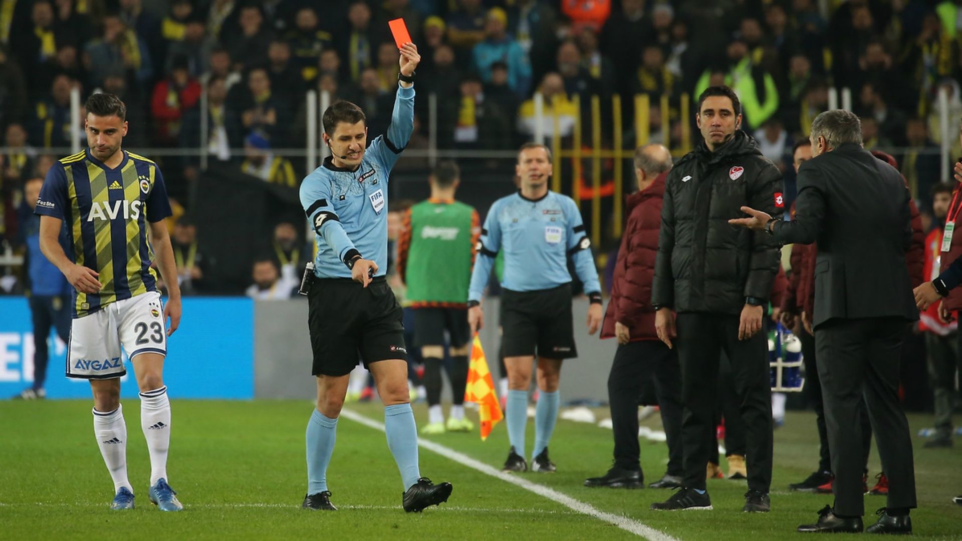 Ersun Yanal kırmızı kart Fenerbahce Galatasaray