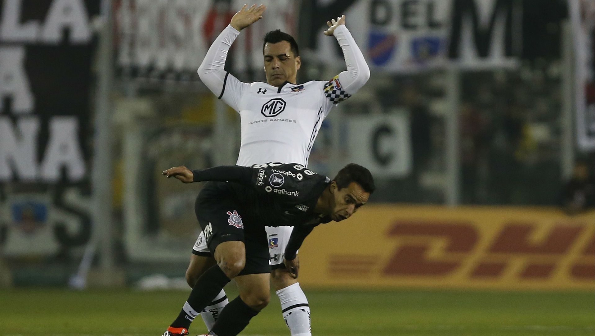 080818 Colo Colo Corinthians Esteban Paredes Jadson