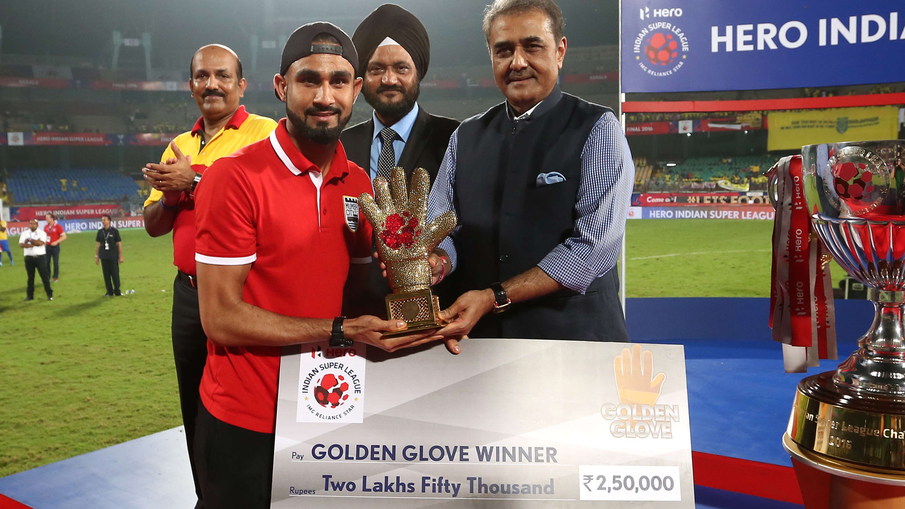 Amrinder Singh Golden Gloves award ISL season 3 2016
