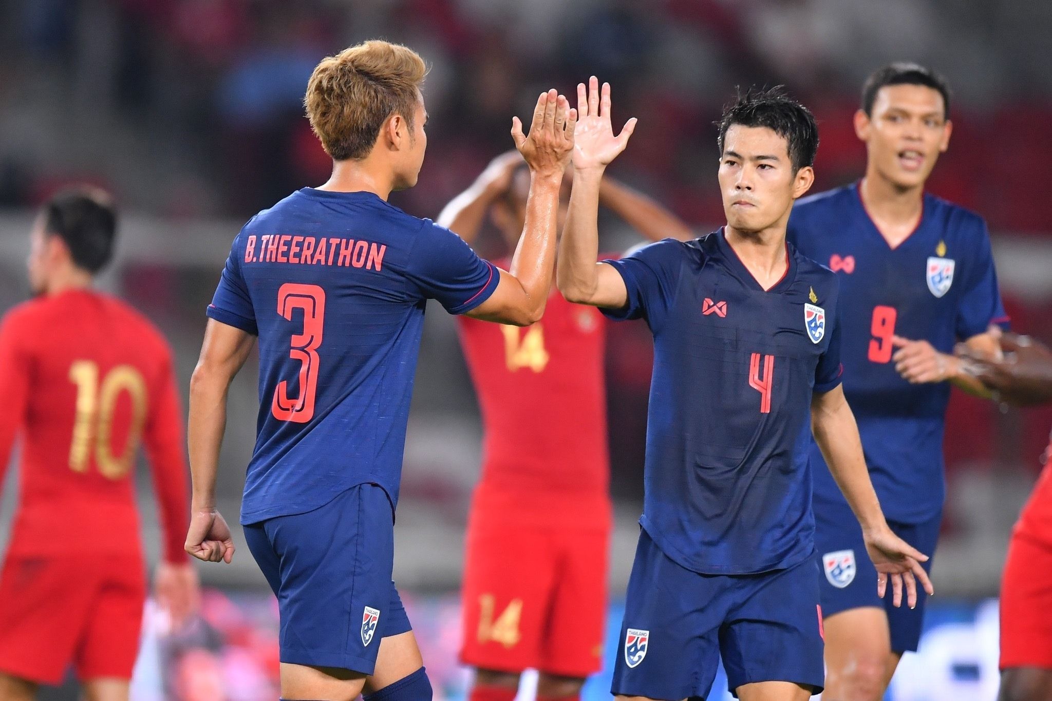 สารัช อยู่เย็น