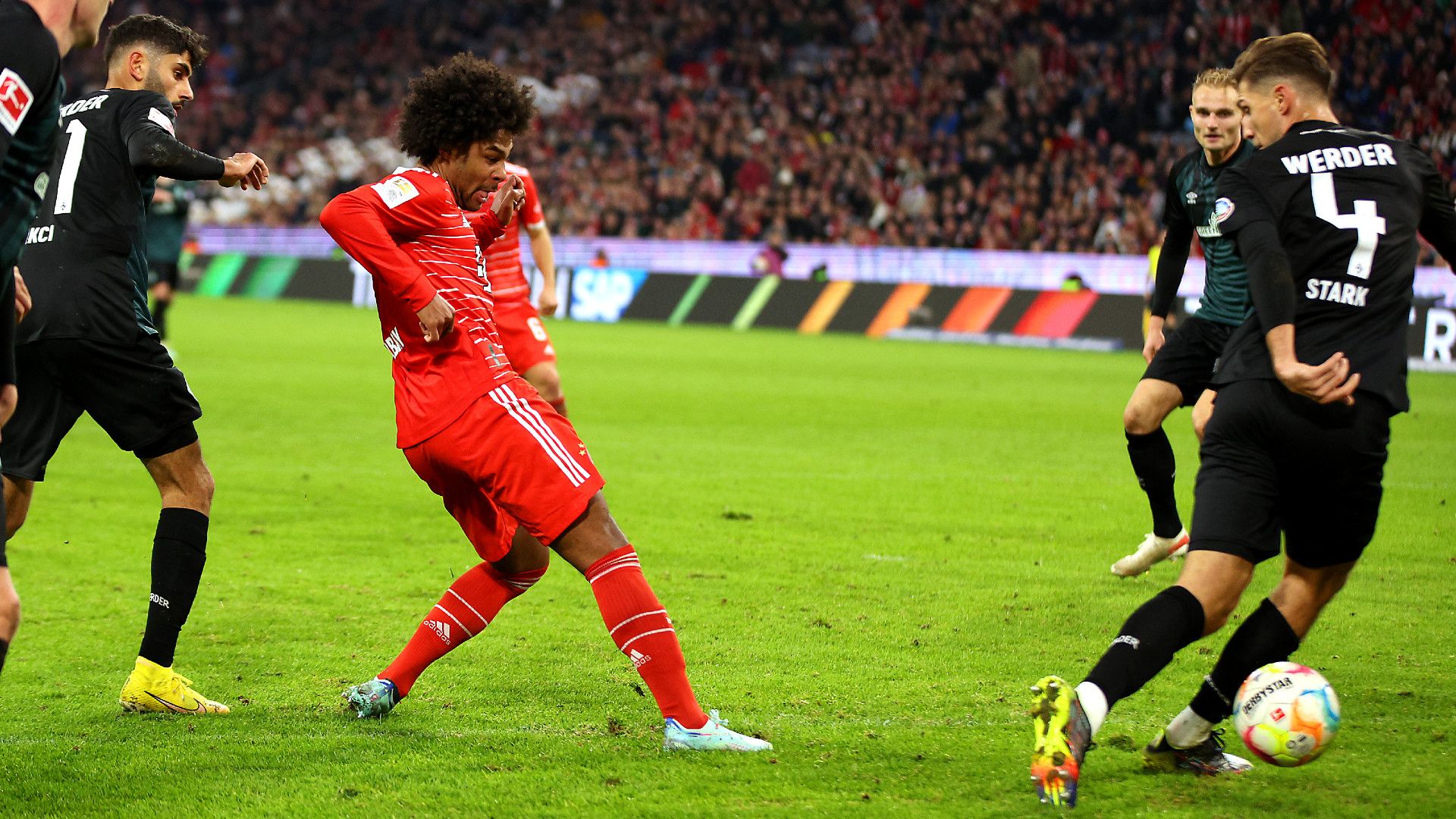 SERGE GNABRY BAYERN MÜNCHEN BUNDESLIGA 08112022