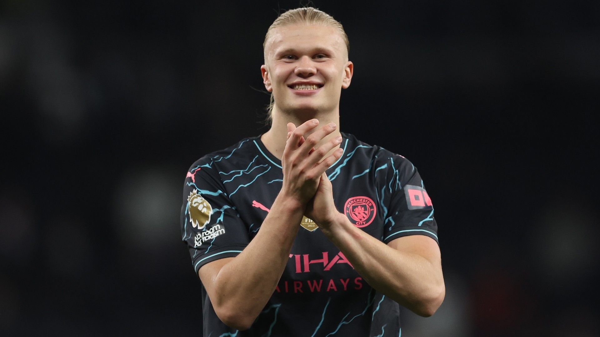  Erling Haaland of Manchester City applauds