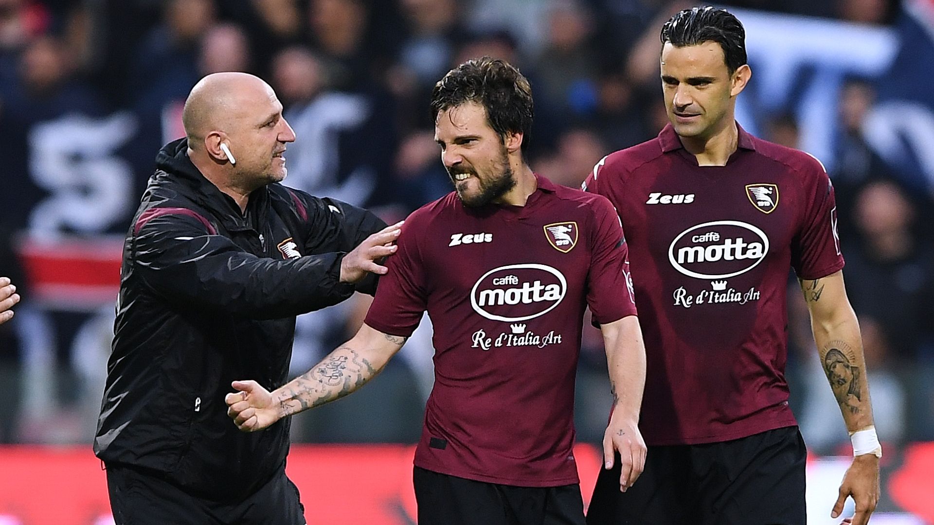 Verdi celebrating Salernitana Cagliari Serie A