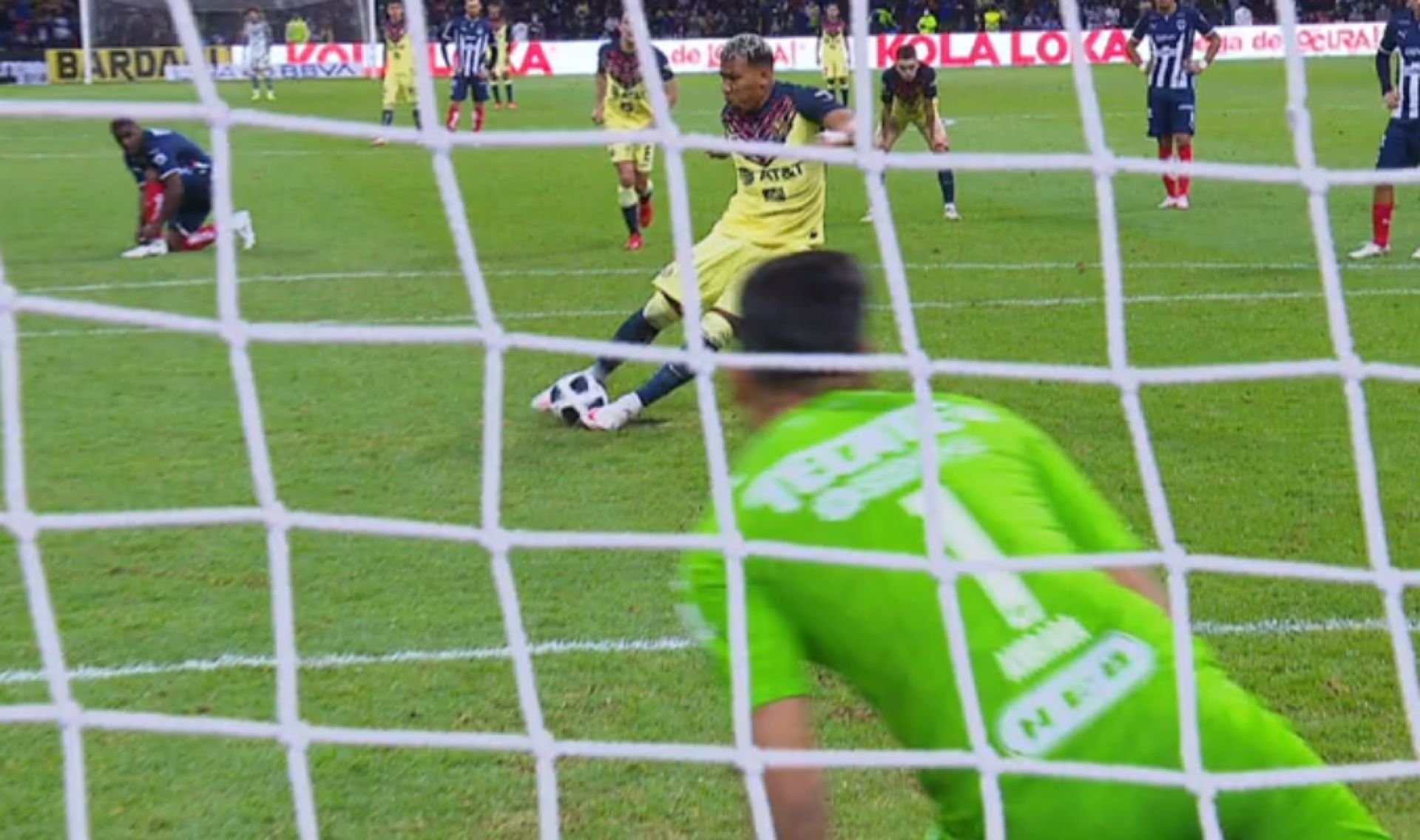 Roger Martínez penal América Monterrey Apertura 2021