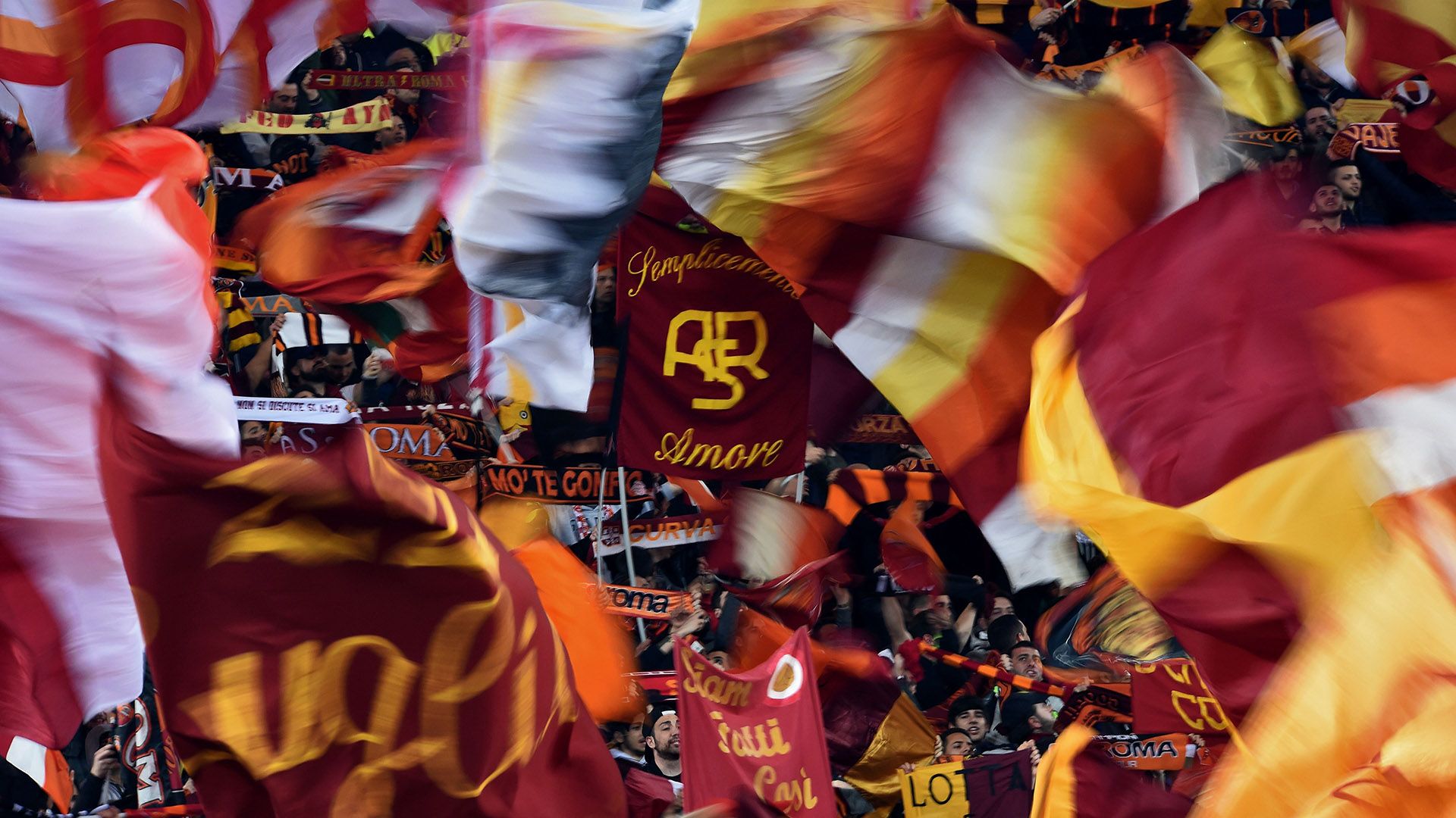 Roma fans