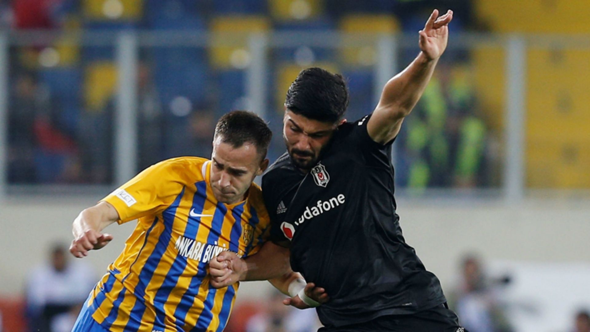 Guven Yalcin Kitsiou Besiktas Ankaragucu Super Lig 10192019