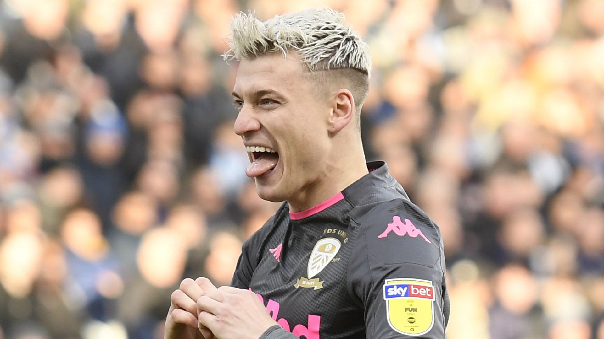 Ezgjan Alioski Leeds United 2019-20