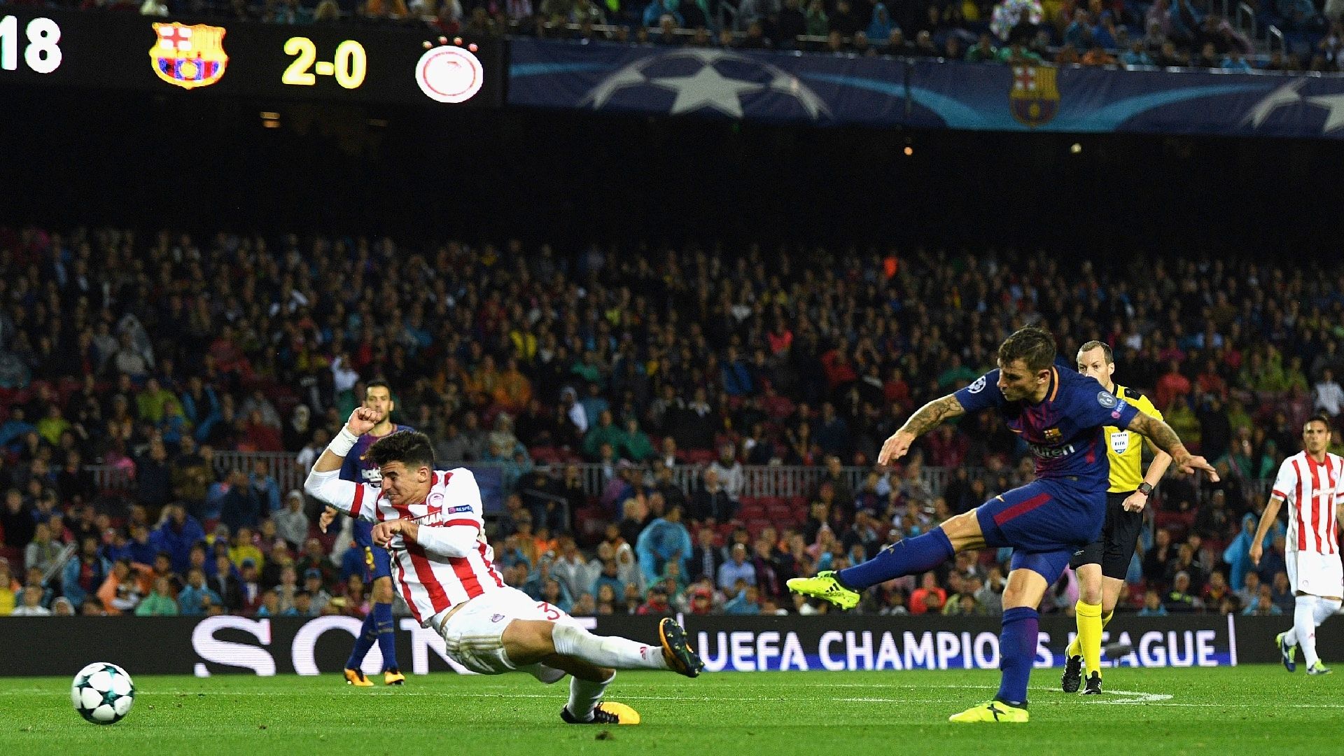 Lucas Digne Barcelona Olympiakos UCL 18102017