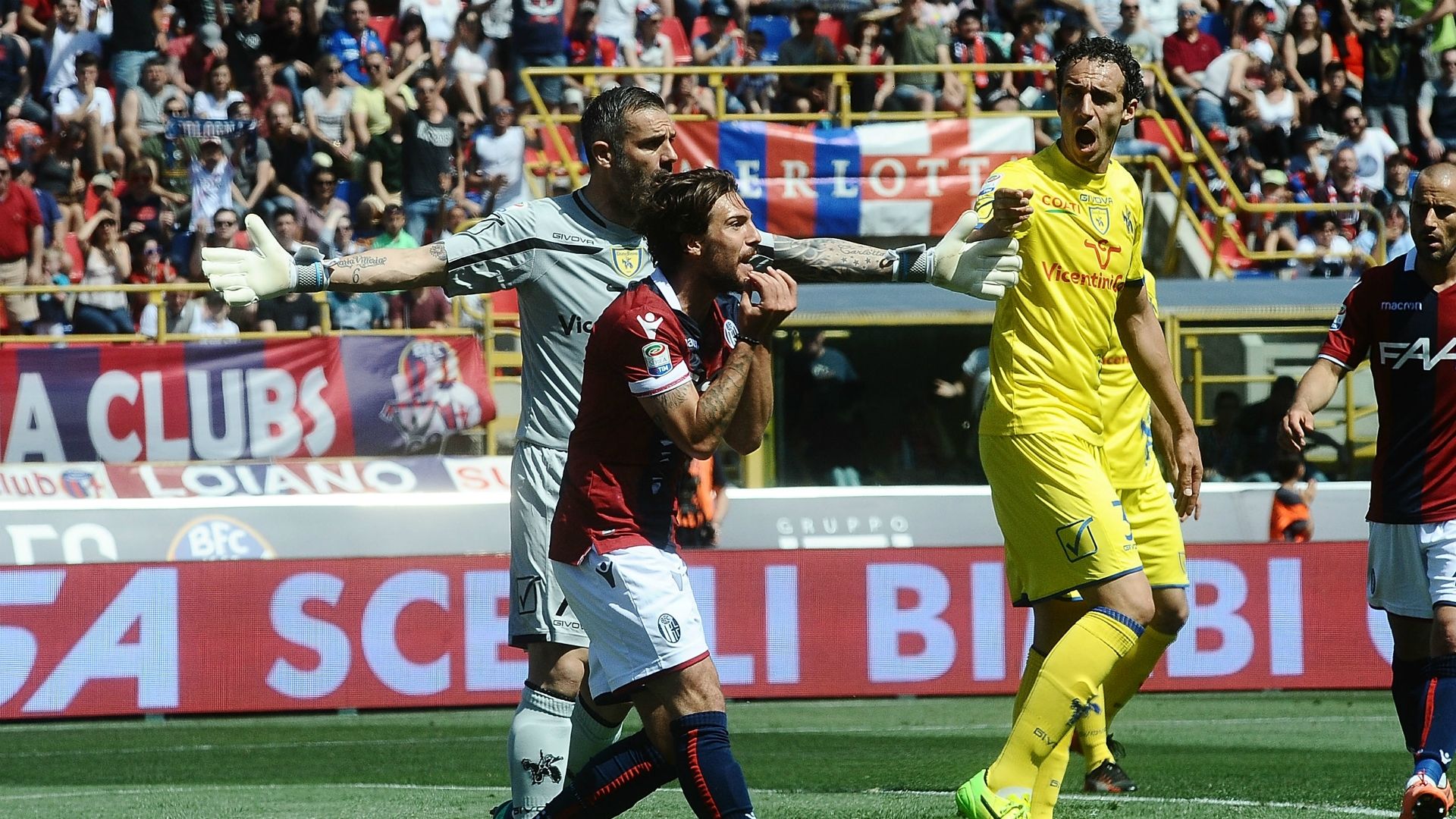 Simone Verdi Stefano Sorrentino Dario Dainelli Bologna Chievo Serie A