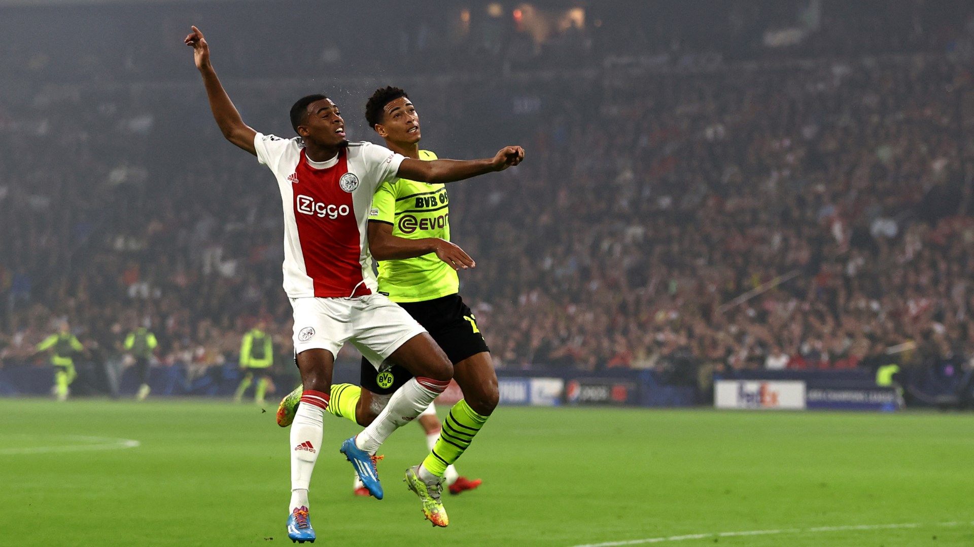 Ryan Gravenberch Jude Bellingham Ajax Borussia Dortmund