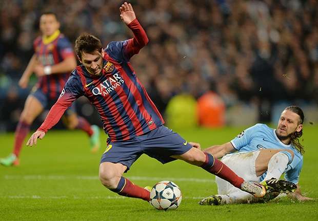 Lionel Messi Barcelona Demichelis Manchester City Champions League 02182014