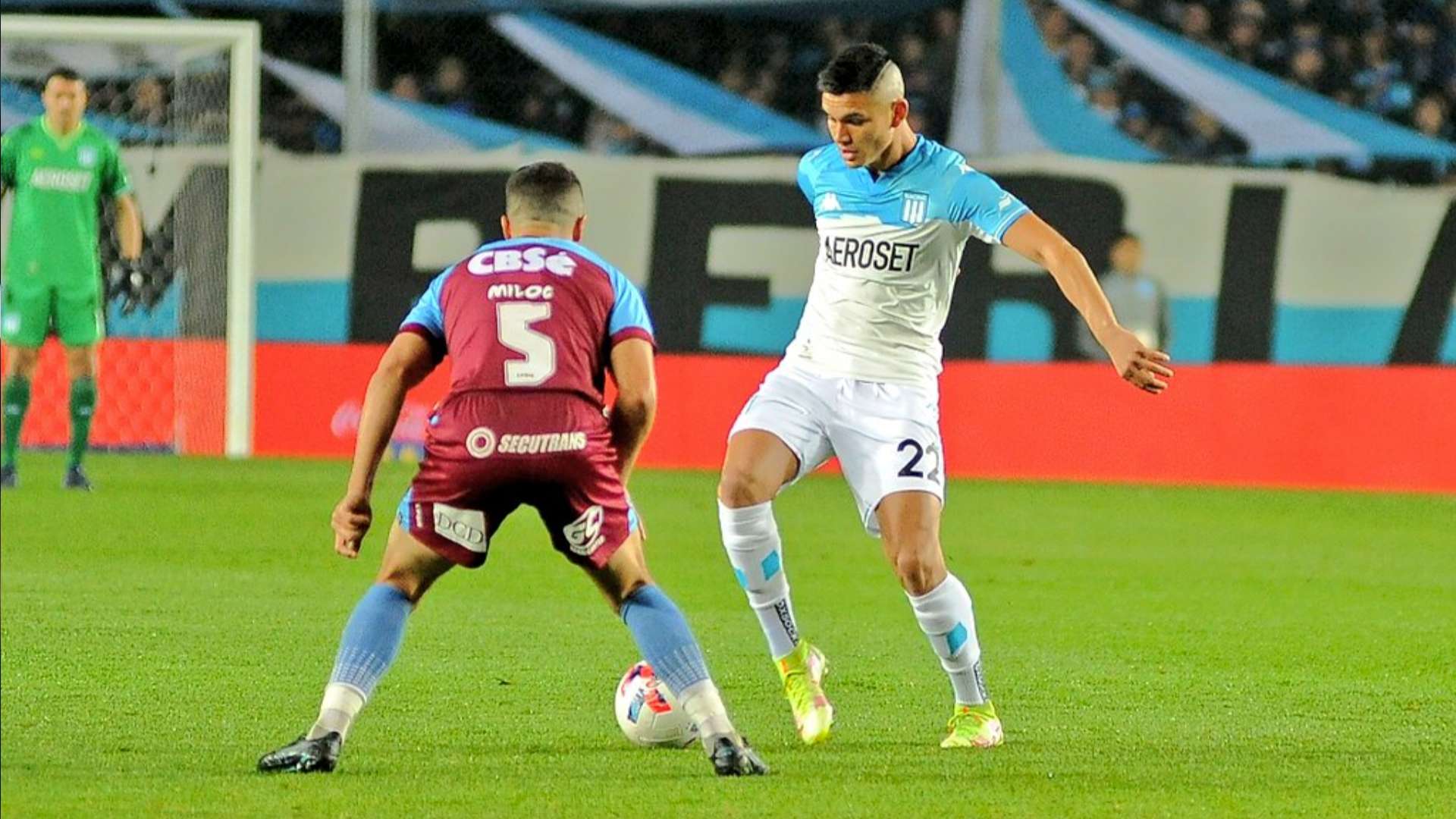 carlos alcaraz racing arsenal torneo de la liga19072022