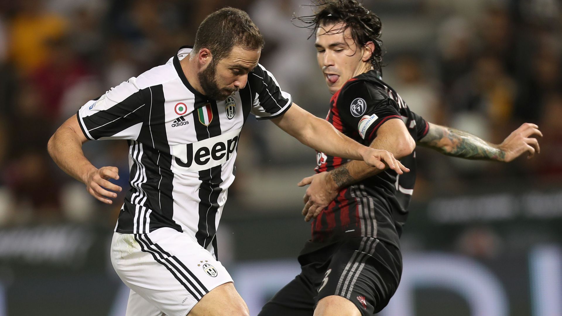 Higuain Romagnoli Juventus Milan