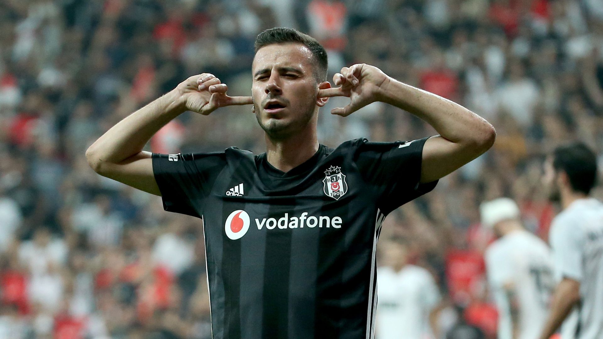 Oguzhan Ozyakup Besiktas vs Partizan