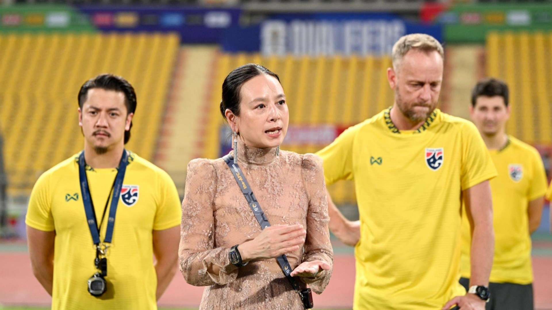 “มาดามแป้ง” นวลพรรณ ล่ำซำ