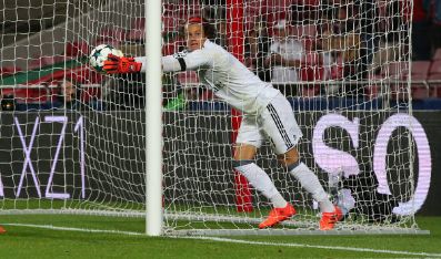 Mile Svilar Benfica 181017