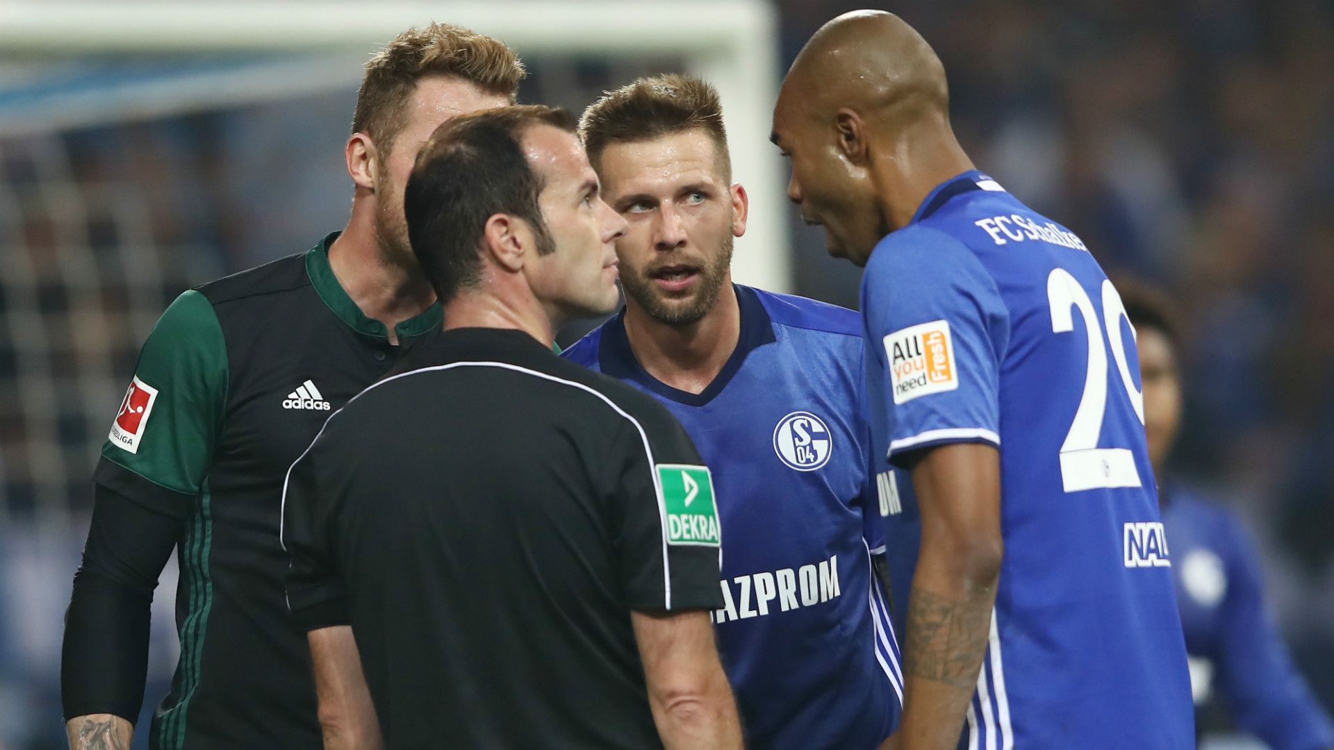 Naldo FC Schalke 04 Bayern Munchen Bundesliga 19092017