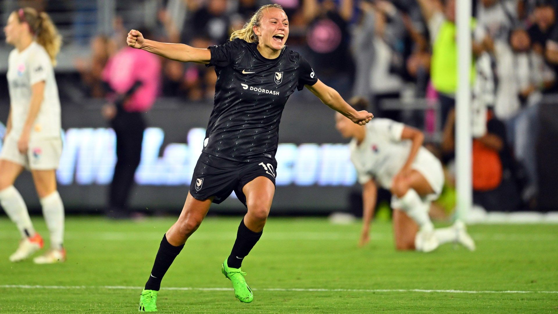 Claire Emslie Angel City 2022