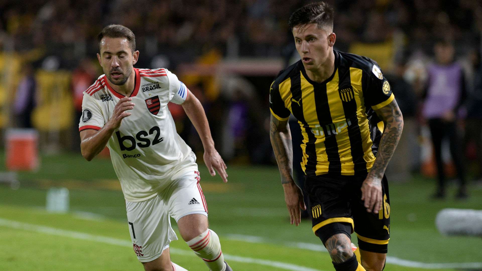 Everton Ribeiro Brian Rodriguez Flamingo Penarol Copa Libertadores 2019