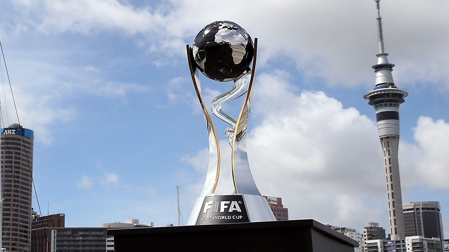 world cup u20 trophy 2015