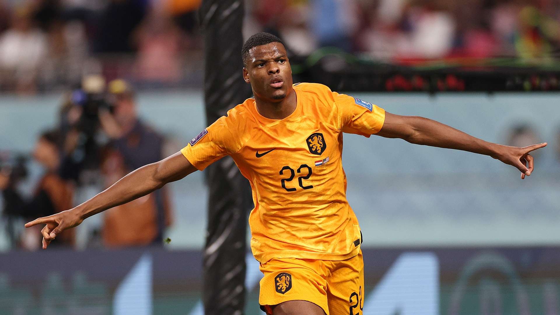 Denzel Dumfries celebrates Netherlands USA 2022 World Cup